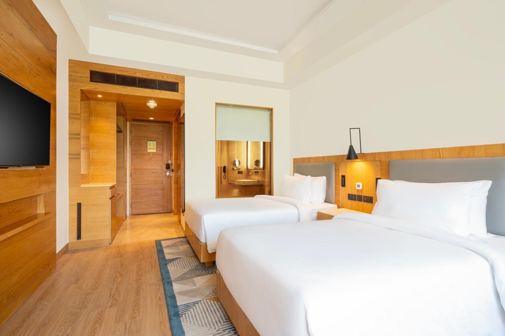 Radisson Hotel Vrindavan Exterior photo